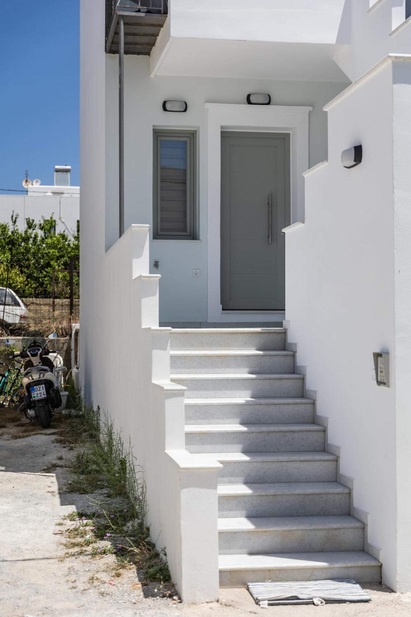 George's * Naxos City